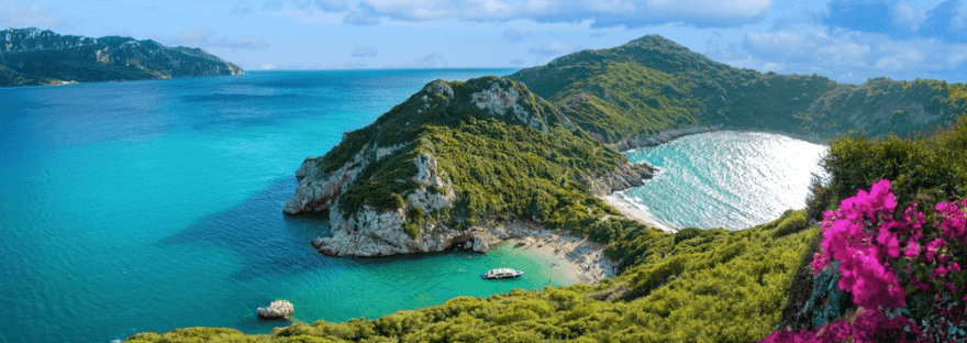 остров Кефалония, православные чудеса Греции, чудо с лилиями, икона Богородицы Панагия, Богоматерь с лилиями, чудеса на Успение, лилии у иконы, Кефалония чудо