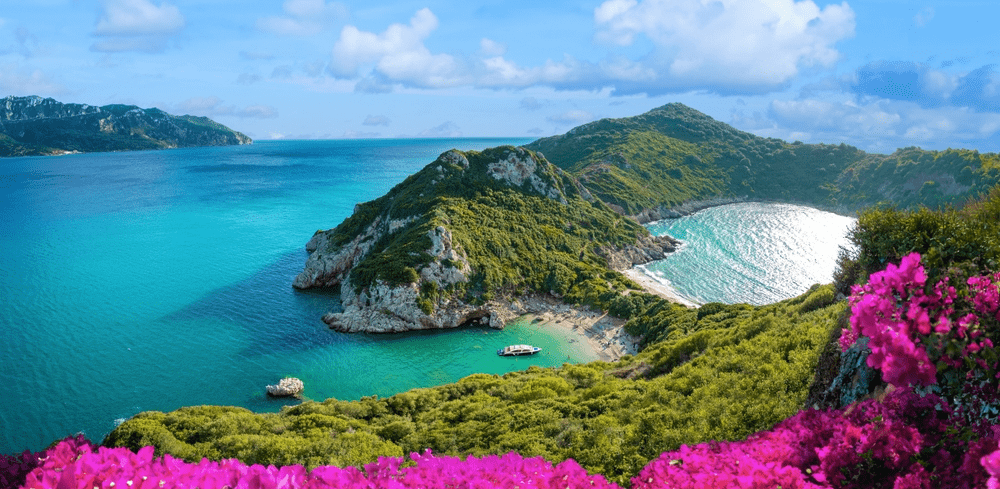 остров Кефалония, православные чудеса Греции, чудо с лилиями, икона Богородицы Панагия, Богоматерь с лилиями, чудеса на Успение, лилии у иконы, Кефалония чудо