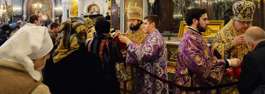 православные шутки, христианский юмор, церковный юмор, смешные истории о вере, добрые анекдоты, юмор про батюшку, православие с улыбкой, шутки для прихожан