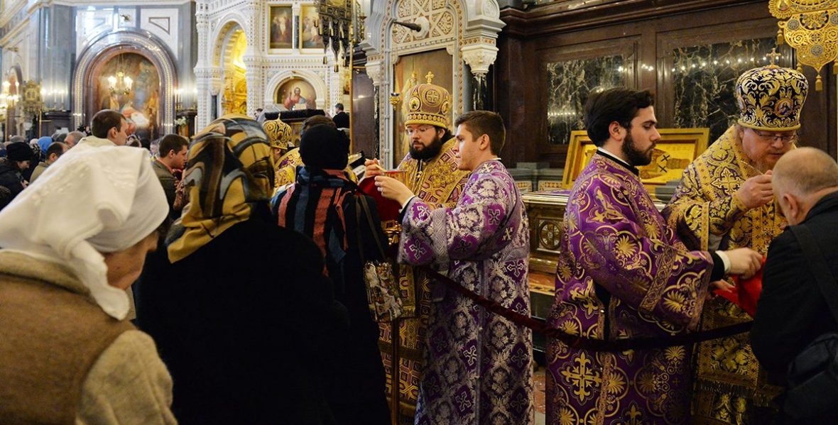 православные шутки, христианский юмор, церковный юмор, смешные истории о вере, добрые анекдоты, юмор про батюшку, православие с улыбкой, шутки для прихожан