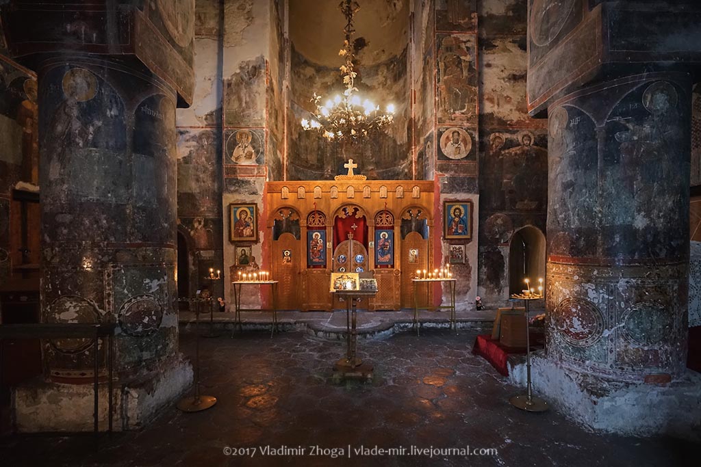 Хахульская икона Божией Матери, икона Пресвятой Богородицы Хахульская, грузинская икона Божией Матери, православные иконы Грузии, чудотворная икона Богородицы, древняя икона из Хахули, византийское искусство в Грузии, иконография Богородицы, христианские реликвии Кавказа, святыни Грузинской Православной Церкви.