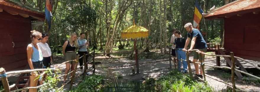 православные источники Румынии, чудесные источники, священные воды монастырей, исцеление молитвой, паломничество к святыням