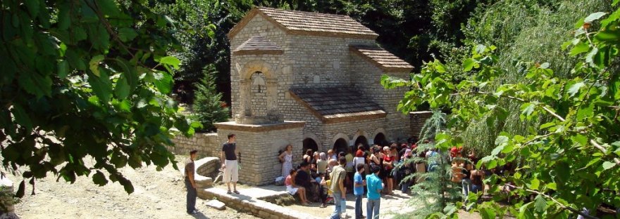 Святой источник Святой Нино, Грузия, православные святыни Грузии, чудотворные источники, святыня святой равноапостольной Нино, место паломничества, православные чудеса.