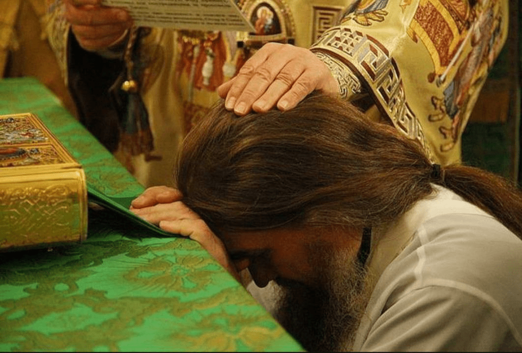 таинство священства православи, происхождение священства от апостолов, сошествие Святого Духа на апостолов, рукоположение епископов и священников, таинство священства для детей, апостолы и передача благодати, Сионская горница Пятидесятница,