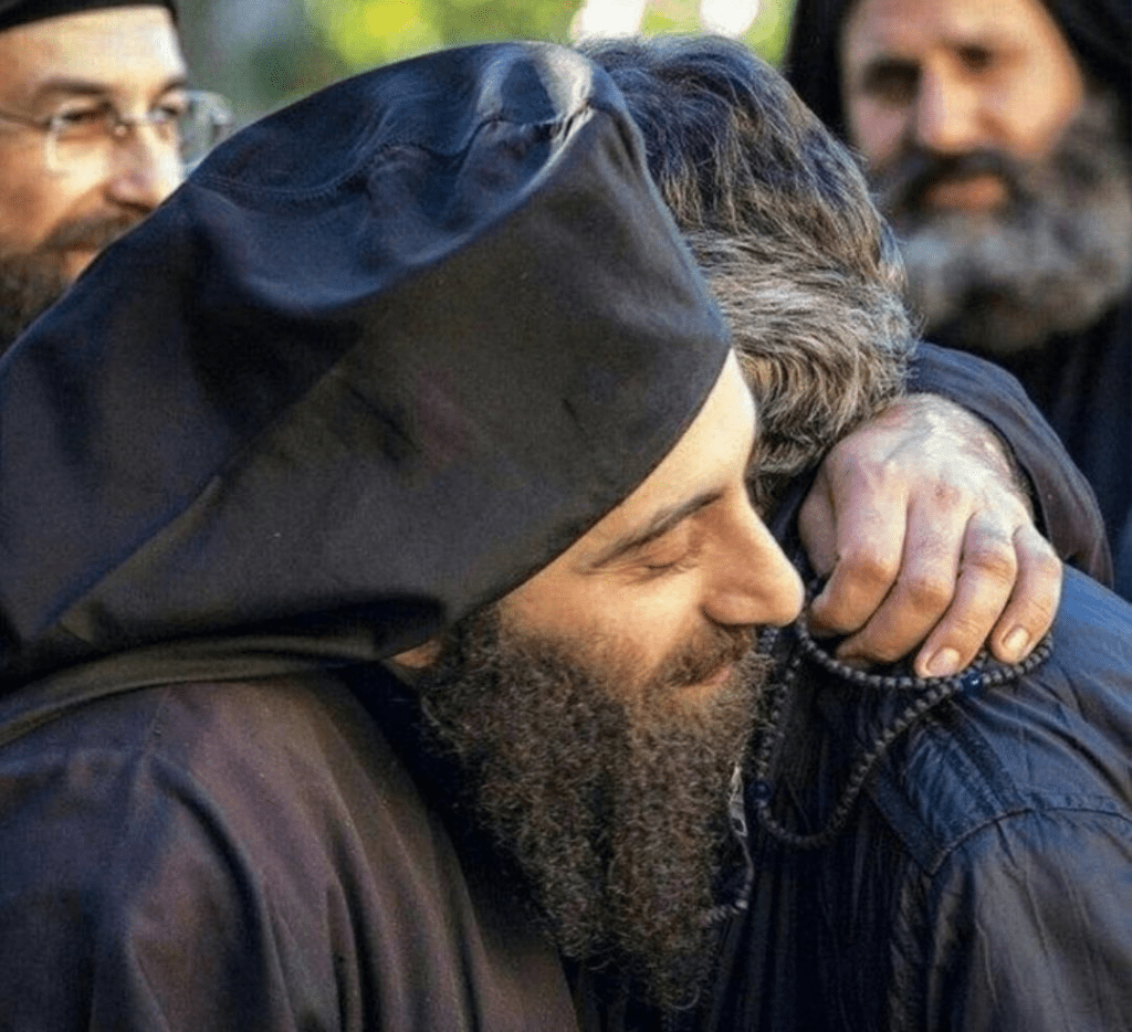 смирение перед смиренным польза, смирение перед гордым вред, гордость помрачает ум Паисий, смиренный имеет духовную глубину, добрые помыслы чистота покой,  orthodox club